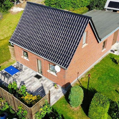 Haeuschen Im Gruenen Villa Jornstorf ภายนอก รูปภาพ