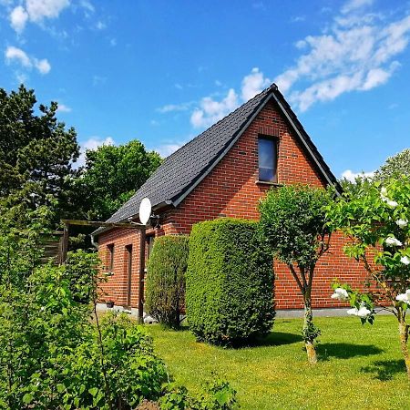 Haeuschen Im Gruenen Villa Jornstorf ภายนอก รูปภาพ