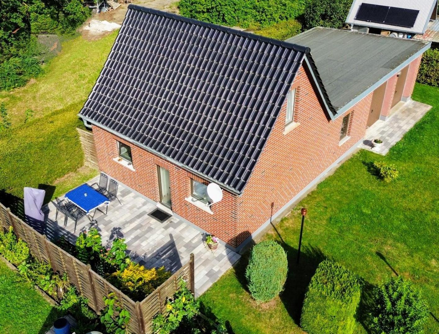 Haeuschen Im Gruenen Villa Jornstorf ภายนอก รูปภาพ