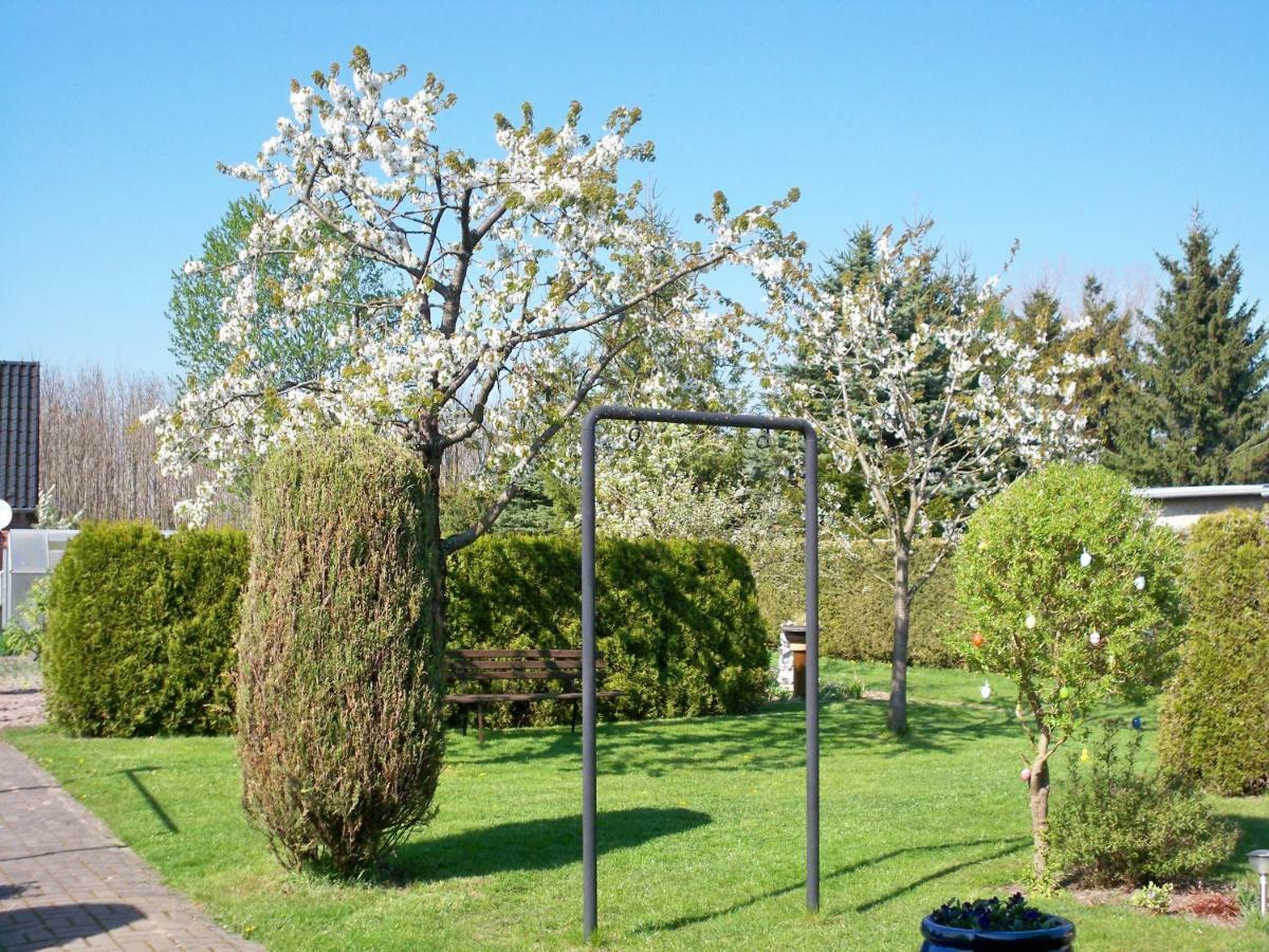 Haeuschen Im Gruenen Villa Jornstorf ภายนอก รูปภาพ